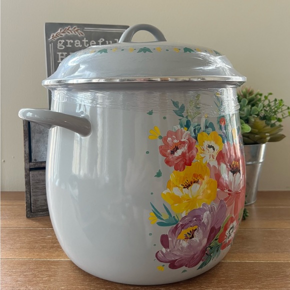 New Pioneer Woman Sweet Romance 12-Quart Enamel on Steel Stock Pot Gray - Picture 7 of 7